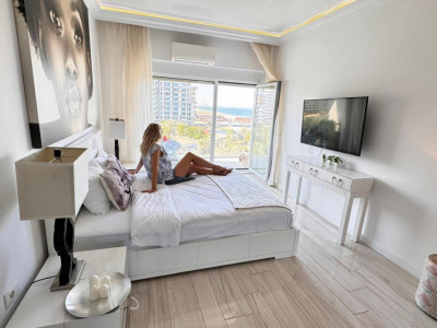 Apartament in White Tower- Mamaia Nord.