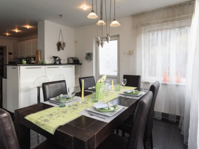 Casă contemporană de Vânzare în Corunca – Lângă Târgu Mureș   