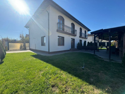 Casa tip duplex - 4 camere - cu grădină si loc de grătar - Selimbar