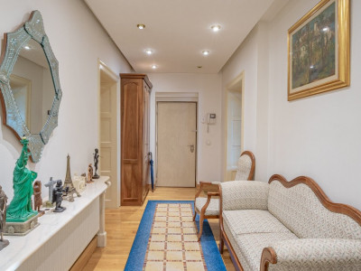 Vânzare Apartament în Zona Ultracentrală!