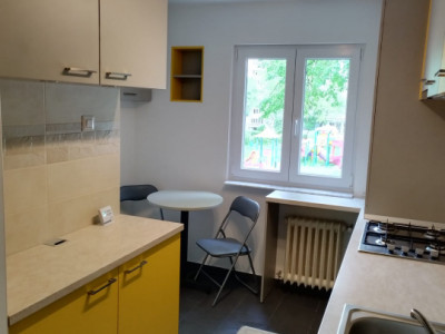 Apartament 3 camere, decomandat, Zona Piata Flora