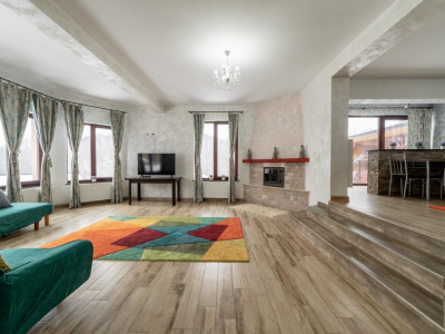 Casa spațioasă cu 6 camere și teren generos, lângă pădure - Valea Ursului/Argeș