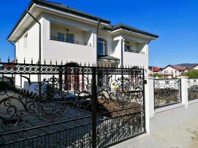 Vila individuala I Suprafata mare I 5 camere I 3 bai I teren 490mp