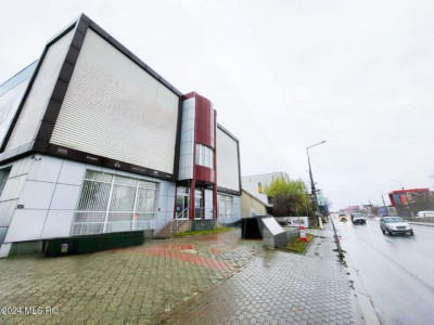 Magazin de prezentare si Hala depozitare