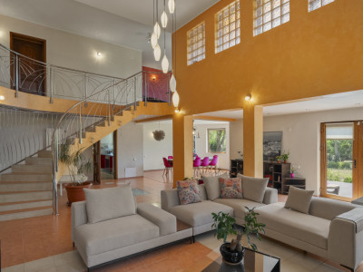 Balotesti, Ion Lahovari, mobilata si utilata complet