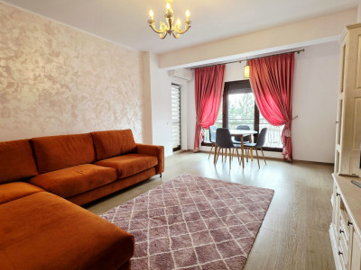 Decomandat, cu 3 camere si 2 bai, 13 Septembrie – Mariott