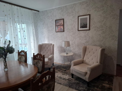 Apartament renovat recent 3 camere etaj 2 in Nadac