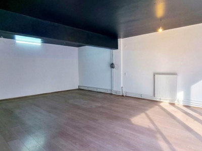 SPATIU COMERCIAL STRADAL STR MAICA DOMNULUI NR. 41 / B-DUL LACUL TEI!