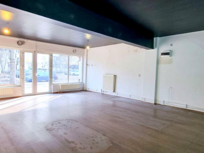 SPATIU COMERCIAL STRADAL STR MAICA DOMNULUI NR. 41 / B-DUL LACUL TEI!