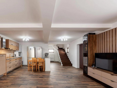 Casa Bradu 3 camere,terase spatioase,sauna proprie