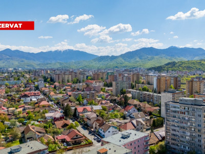 REZERVAT - Vânzare apartament cu 3 camere, decomandat, mobilat și utilat 