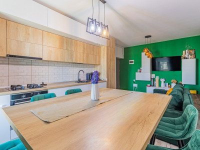 Apartament modern, bloc cu lift, AC, parcare privată inclusă în preț!