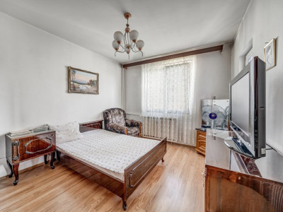 **Apartament cu 3 camere | 64,2 mp utili | 2 băi | Bloc 1985 | Etaj 7/8 | Sector