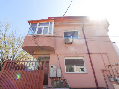 Casă de vânzare cu 5 camere - Piața Iancului/Muncii