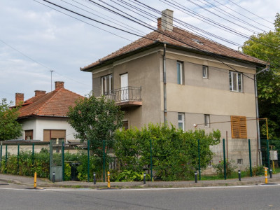 Oportunitate! Casă, 6 camere + curte, Parcul Central, Cluj-Napoca