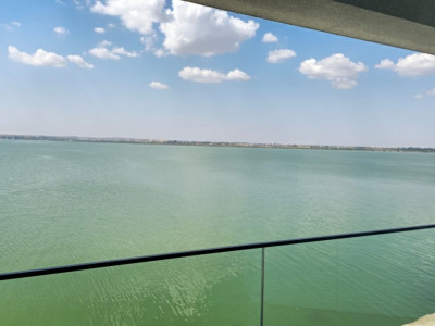 Apartament 2 camere Private Lake Mamaia - frontal pe lac