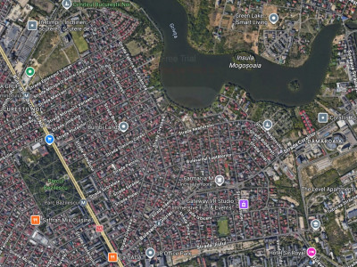 Casa cu gradina pe o strada linistita