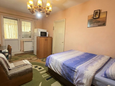Super preț! 2 camere cu balcon, parter, Craiovița-Orizont