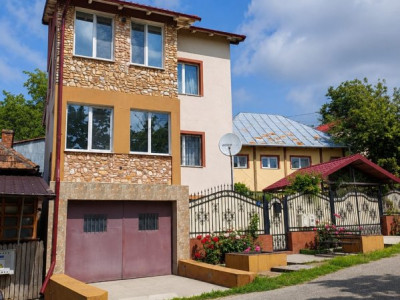 Stefanesti | Proprietate cu doua imobile | Teren 3.297 mp | La 4 km de Pitesti