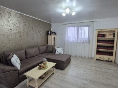 Casă modernă cu încălzire în pardoseală și terasă – gata de mutare