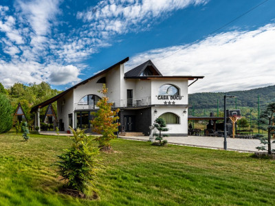 Com0%|Vilă turistică cu 8 camere + căsuțe A-frame, teren 5575 mp Călimănești, VL