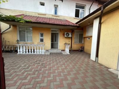  Vad comercial Piața Gării – casă 3 camere + curte