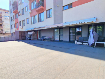 Apartament rar cu 5 camere și curte de 358 mp – Prelungirea Ghencea