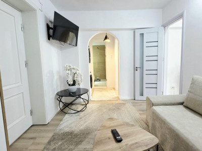 Eleganta urbana la Piata Unirii. O adresa, doua experiente de locuire