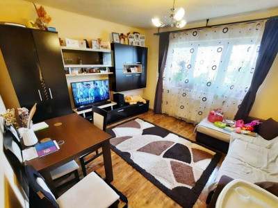  Apartament 3 camere, decomandat, mobilat si utilat  