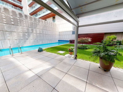 Apartament 3 camere de vanzare cu piscina si gradina proprie in Alia 